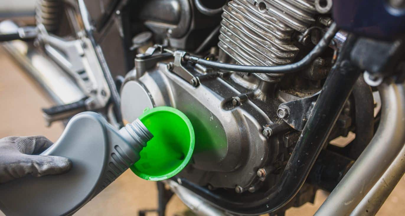 Tipos de aceites para motos: usos y características
