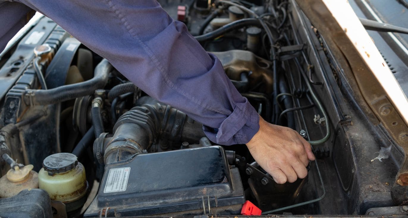 ¿Cuáles son las causas más comunes del desgaste del motor y cómo protegerlo?